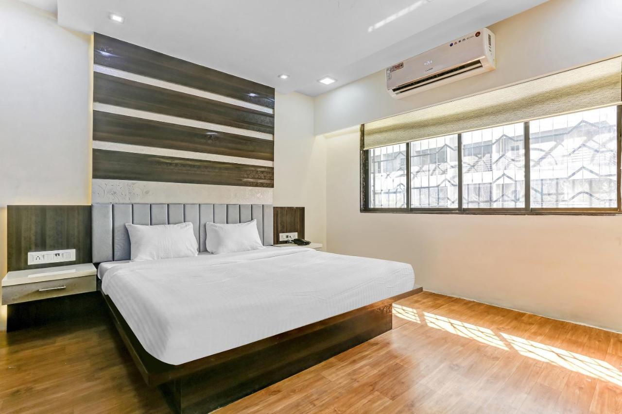 Oyo Flagship 83396 Hotel Vinyasa Residency Bombaim Exterior foto