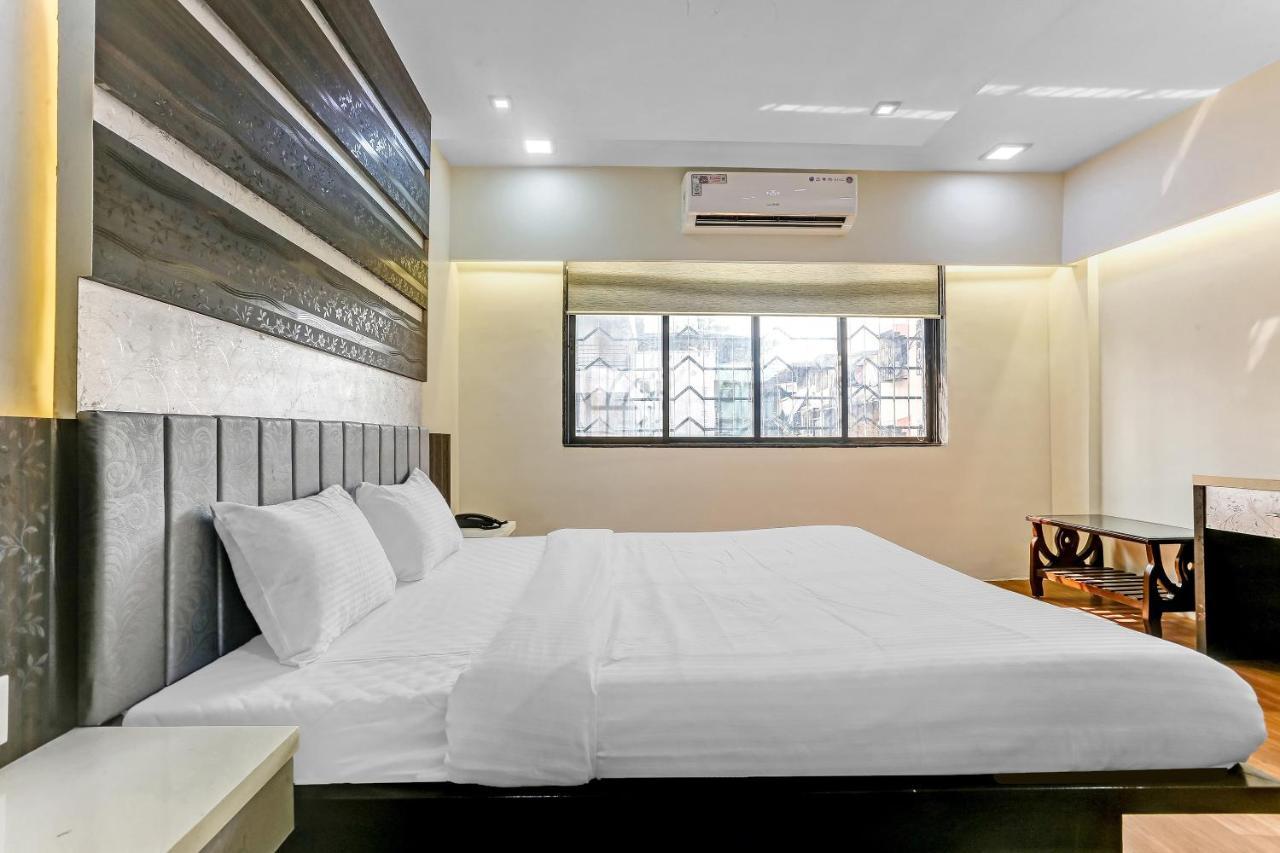Oyo Flagship 83396 Hotel Vinyasa Residency Bombaim Exterior foto